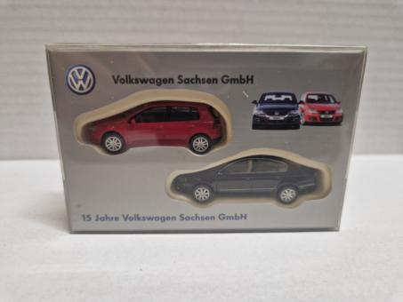 Wiking PKW VW Passat Limousine + VW Golf 15 Jahre VW Sachsen 