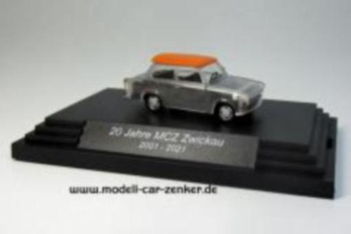 Busch PKW IFA Trabant P 601 20 Jahre MCZ Zwickau 2001 - 2021 in Box transparent 
