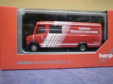 Herpa MB Vario Langkasten Gerätewagen Feuerwehr Landshut 