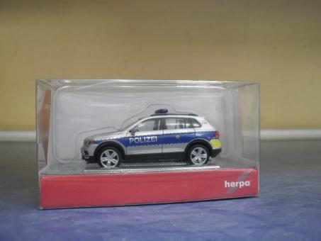 Herpa PKW VW Tiguan Polizei Wiesbaden 093613 