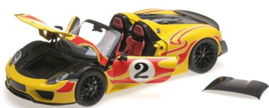 Minichamps 1:18 PORSCHE 918 SPYDER - 2013 - W/ WEISSACH PACK 