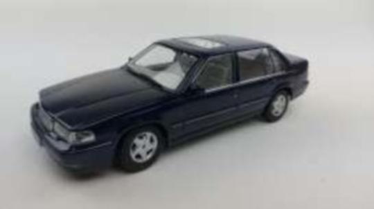 Triple 9 1:18 Volvo 960 - 1996 aubergine met. 