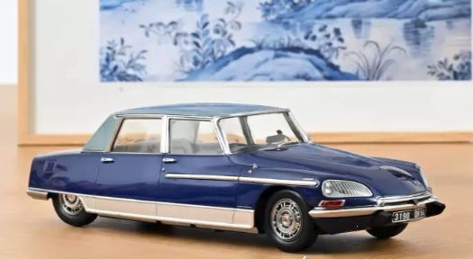 NOREV 1:18 Citroën DS 21 Lorraine 1969 - dark blue / light b 181755 