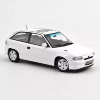 NOREV 1:18 Opel Astra GSi 1991 - white 