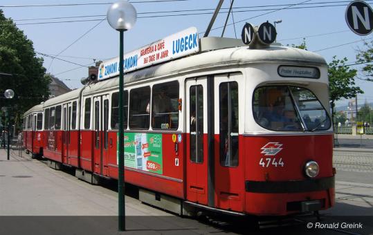 Arnold Tram GT 6 rot/weiss Wien, Ep. IV/V HN2602 