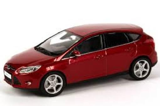 Minichamps 1:43 Ford Focus 5-door 2011 redmet 