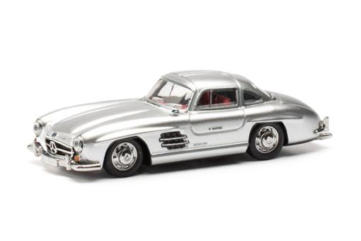 Herpa PKW Mercedes Benz MB 300 SL Flügeltür, silbermet 