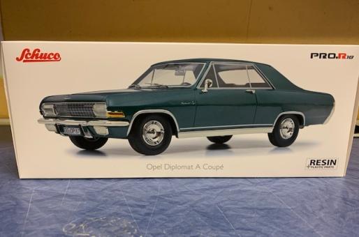 Schuco 1:18 Opel Diplomat A Coupe grün met. 