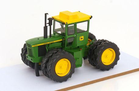 Schuco 1:32 John Deere 7520 grün  450916500 