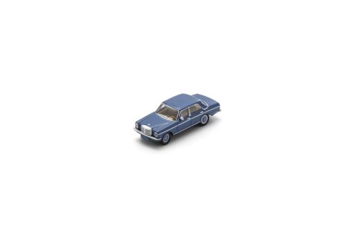 Spark/Schuco 1:87 Mercedes-Benz -/8 sedan (W114) blau 