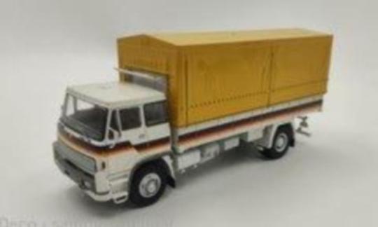 Premium ClassiXXs 1:43 LIAZ 100.05 - white 