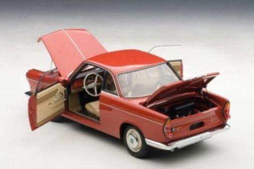 AUTOart PKW 1:18 BMW 700 Sport Coupe - spanish red 70652 