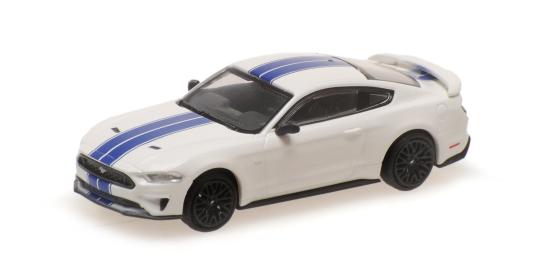 Minichamps FORD MUSTANG - 2018 - WHITE WITH BLUE STRIPES 