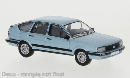 PCX Premium Classics PKW VW Passat B2, metallic-hellblau, 1985 870410 