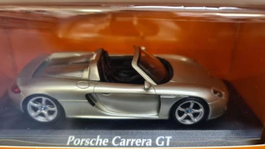 Minichamps 1:43 PORSCHE CARRERA GT - 2003 - SILVER 940062630 