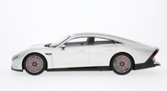 AutoCult PKW 1:43 Mercedes Vision EQXX Showcar - silver alu 