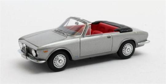 Matrix 1:43 Alfa Romeo Giulia GTC Cabrio 64 - silver 