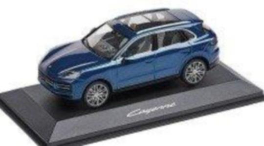 Minichamps 1:43 Porsche Cayenne (E3 II) - montego blue 