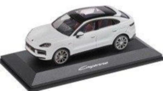 Minichamps 1:43 Porsche Cayenne E-Hybrid Coupé (E3 II) - car 