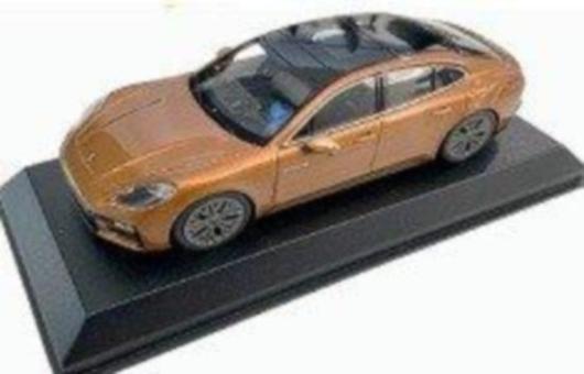 Minichamps 1:43 Porsche Panamera Turbo E-Hybrid (G3) - Madei 