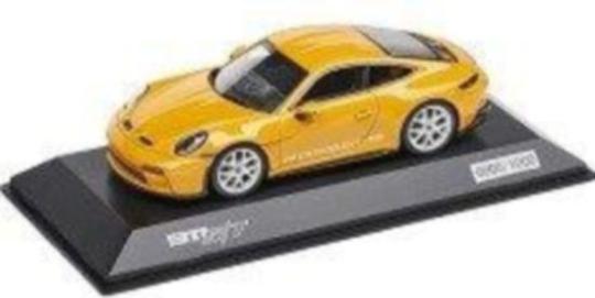 Spark/Minichamps 1:43 Porsche 911 S/T (992) bahama yellow 